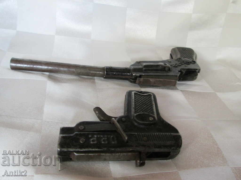 Delivery of D.R.P. children's metal toys-pistols-2 pieces Delivery of D.R.P. children's metal toys-pistols-2 pieces