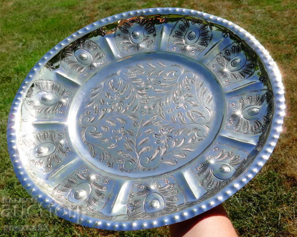 Ασημένια φρουτιέρα με πόδια, 34 εκ., 700 γρ., αριστούργημα Ασημένια φρουτιέρα με πόδια, 34 εκ., 700 γρ., αριστούργημα