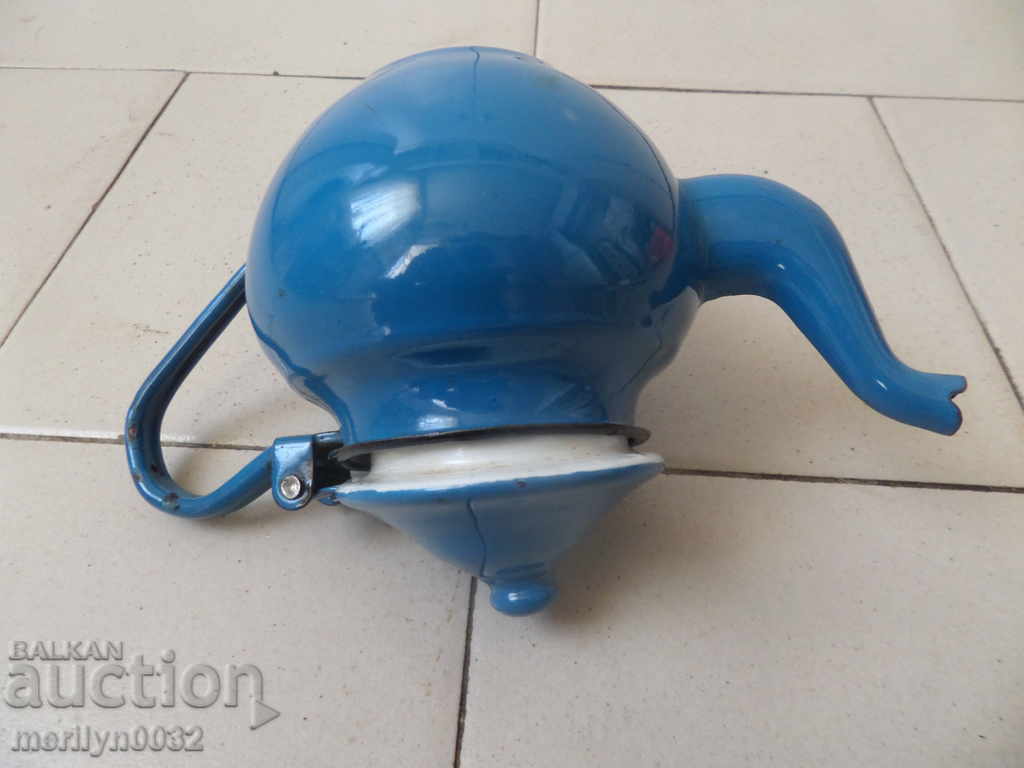 Delivery of Enamelled teapot made of salt container with enamel Delivery of Enamelled teapot made of salt container with enamel