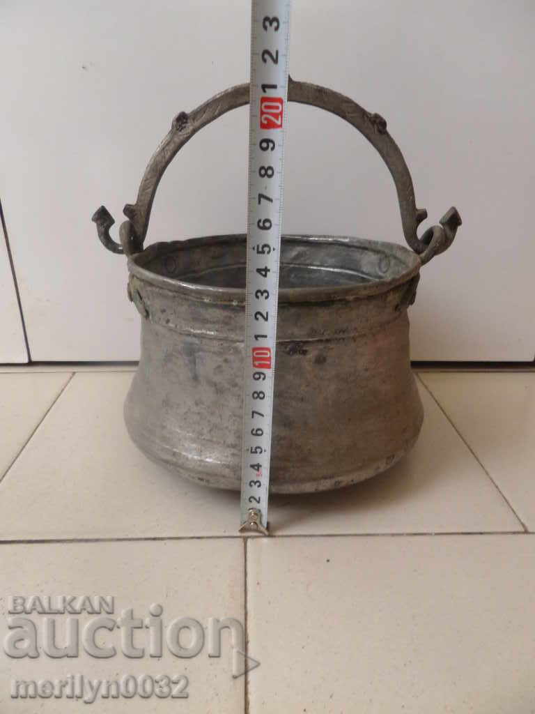 Παλιό χάλκινο καζάνι, καζάνι, χάλκινο, χάλκινο με τιμή € 58.85 | 115.10 BGN