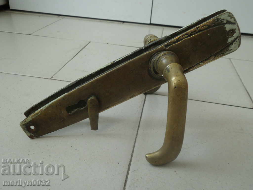 Παράδοση Παλιά κλειδαριά με χάλκινο υλικό και κλειδί Βουλγαρία Παράδοση Παλιά κλειδαριά με χάλκινο υλικό και κλειδί Βουλγαρία