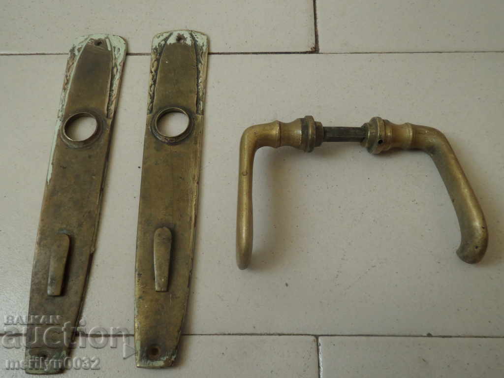 Παλιά κλειδαριά με χάλκινο υλικό και κλειδί Βουλγαρία