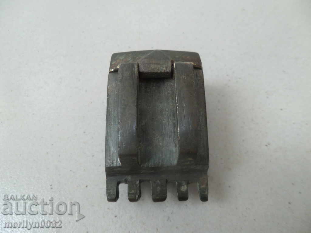 Bronze box for cabzi evzi firecracker Palaska Pishtov rifle with price 186.00 BGN | € 95.10 Bronze box for cabzi evzi firecracker Palaska Pishtov rifle with price 186.00 BGN | € 95.10