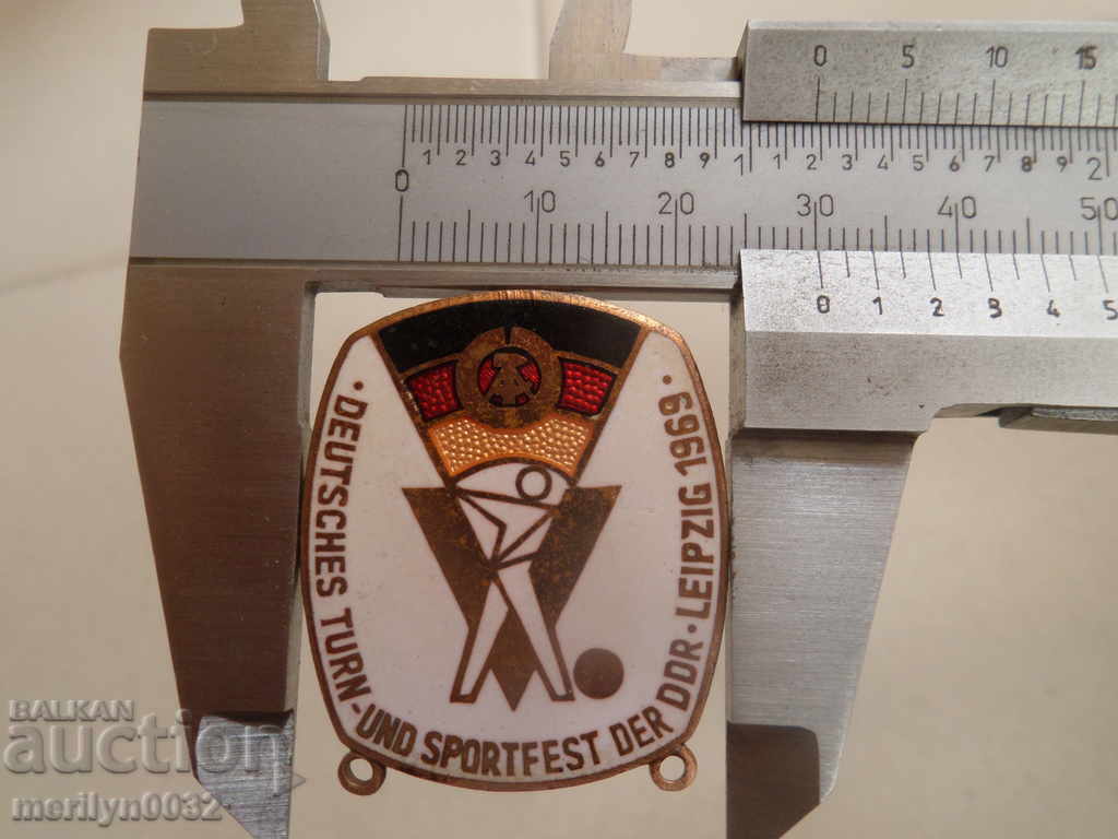 Delivery of GDR embroidery sign early social badge enamel medal 1969 Delivery of GDR embroidery sign early social badge enamel medal 1969