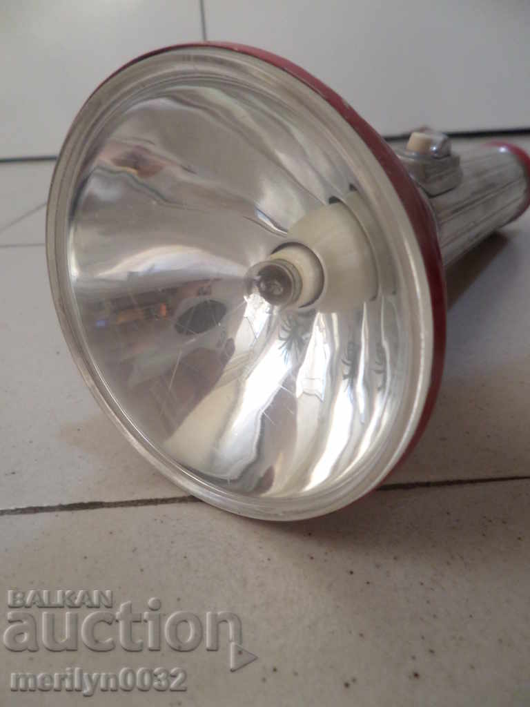 German flashlight flashlight flashlight from the time of the GDR with price 29.00 BGN | € 14.83 German flashlight flashlight flashlight from the time of the GDR with price 29.00 BGN | € 14.83