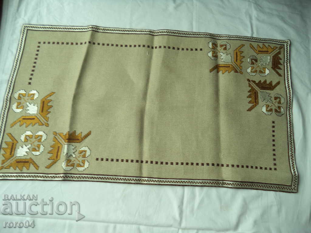 ROOF - WITH BULGARIAN NATIONAL SEQUINS with price 40.50 BGN | € 20.71 ROOF - WITH BULGARIAN NATIONAL SEQUINS with price 40.50 BGN | € 20.71