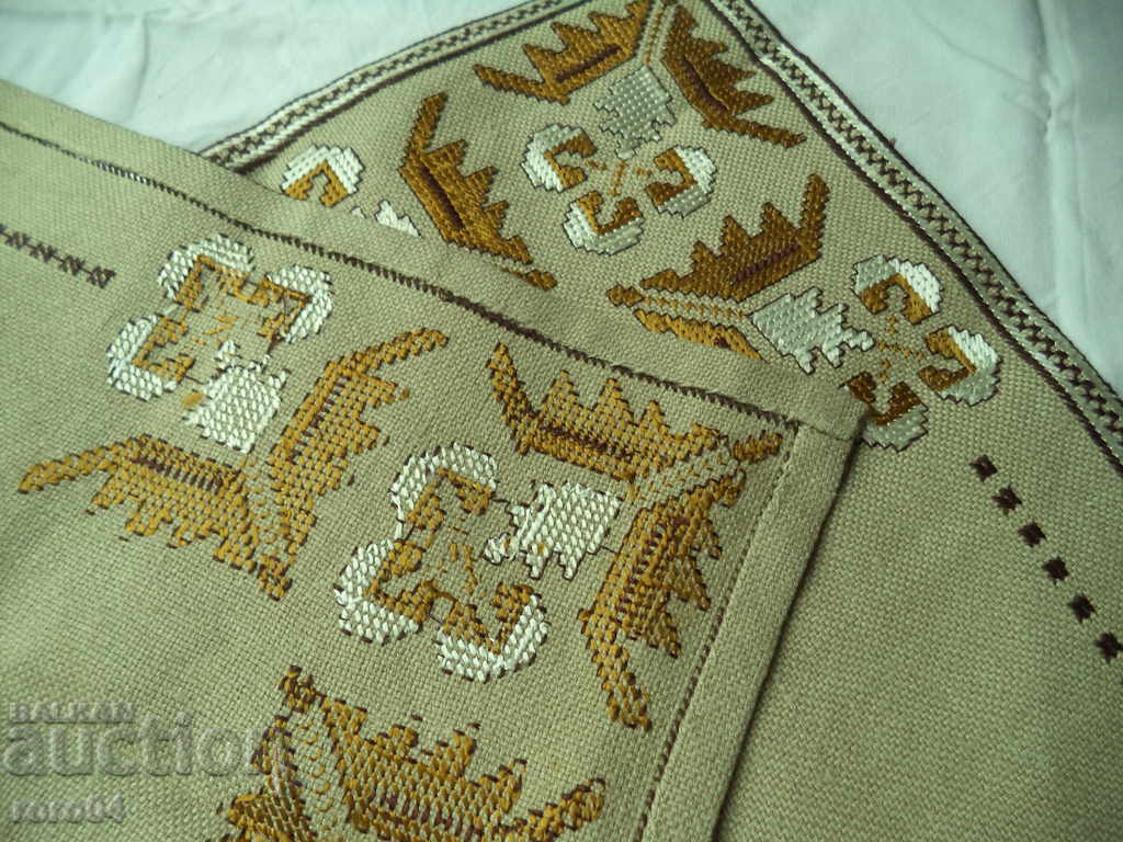 ROOF - WITH BULGARIAN NATIONAL SEQUINS - 5 ROOF - WITH BULGARIAN NATIONAL SEQUINS - 5