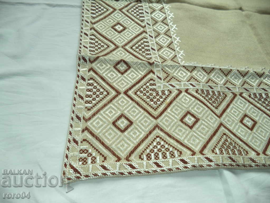 ROOF - WITH BULGARIAN NATIONAL SEQUINS with price 67.50 BGN | € 34.51 ROOF - WITH BULGARIAN NATIONAL SEQUINS with price 67.50 BGN | € 34.51