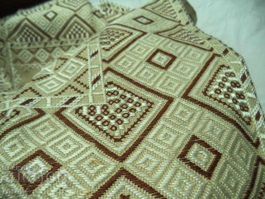 ROOF - WITH BULGARIAN NATIONAL SEQUINS - 5 ROOF - WITH BULGARIAN NATIONAL SEQUINS - 5