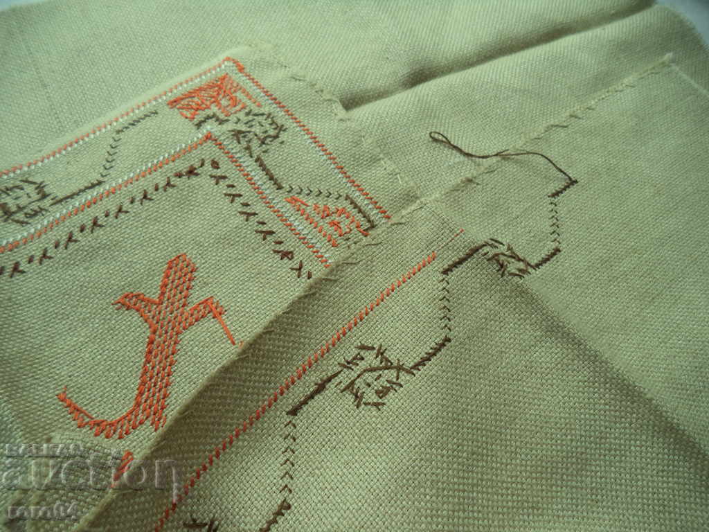 ROOF - WITH BULGARIAN NATIONAL SEQUIN - UNKNOWN - 7 ROOF - WITH BULGARIAN NATIONAL SEQUIN - UNKNOWN - 7