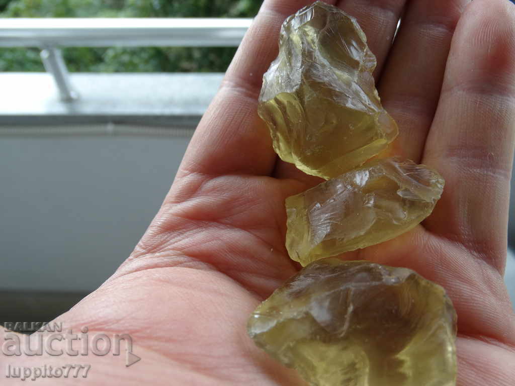 Licitație citrin mineral lot natural 3 bucăți Licitație citrin mineral lot natural 3 bucăți