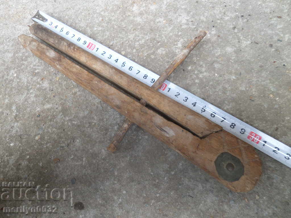 Old carpentry, wood, wooden, primitive - 5