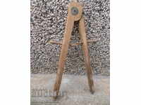 Παλιός ξυλουργικός χάρακας, χάρακας, ξύλινος, πρωτόγονος