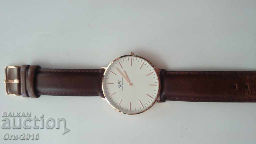 Auction  Clock Daniel Wellington