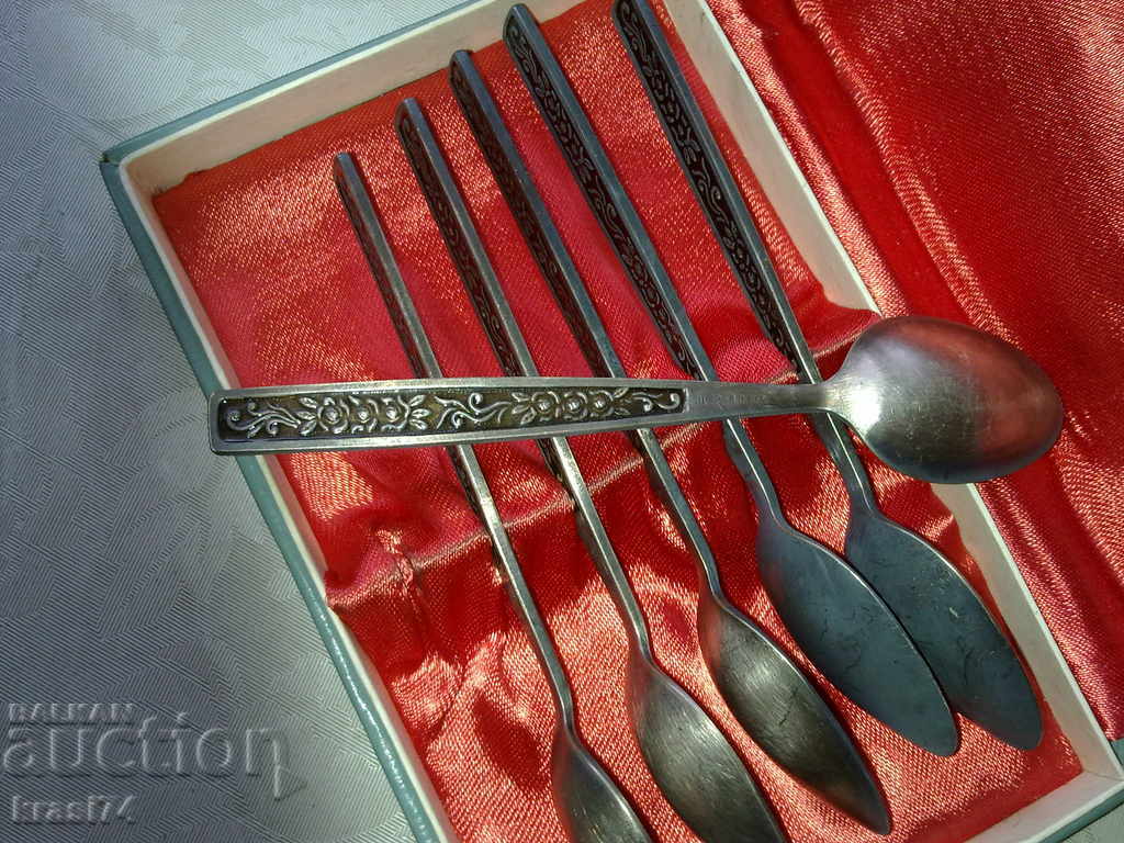 Set of teaspoons with price 30.00 BGN | € 15.34 Set of teaspoons with price 30.00 BGN | € 15.34
