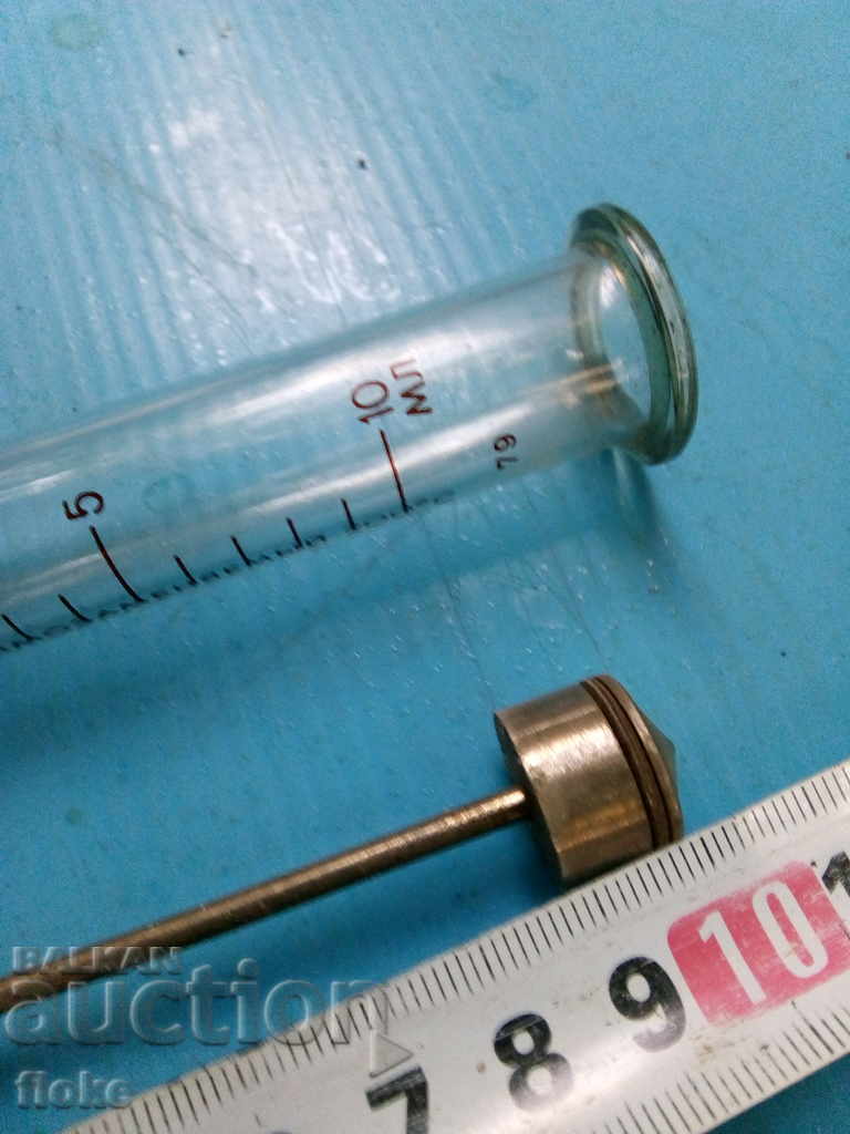 Auction Old syringe-USSR Auction Old syringe-USSR