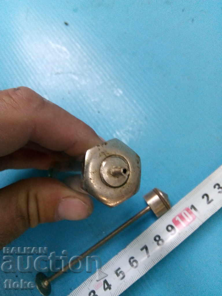 Delivery of Old syringe-USSR Delivery of Old syringe-USSR