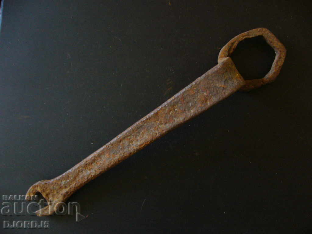 Auction  Old forged key