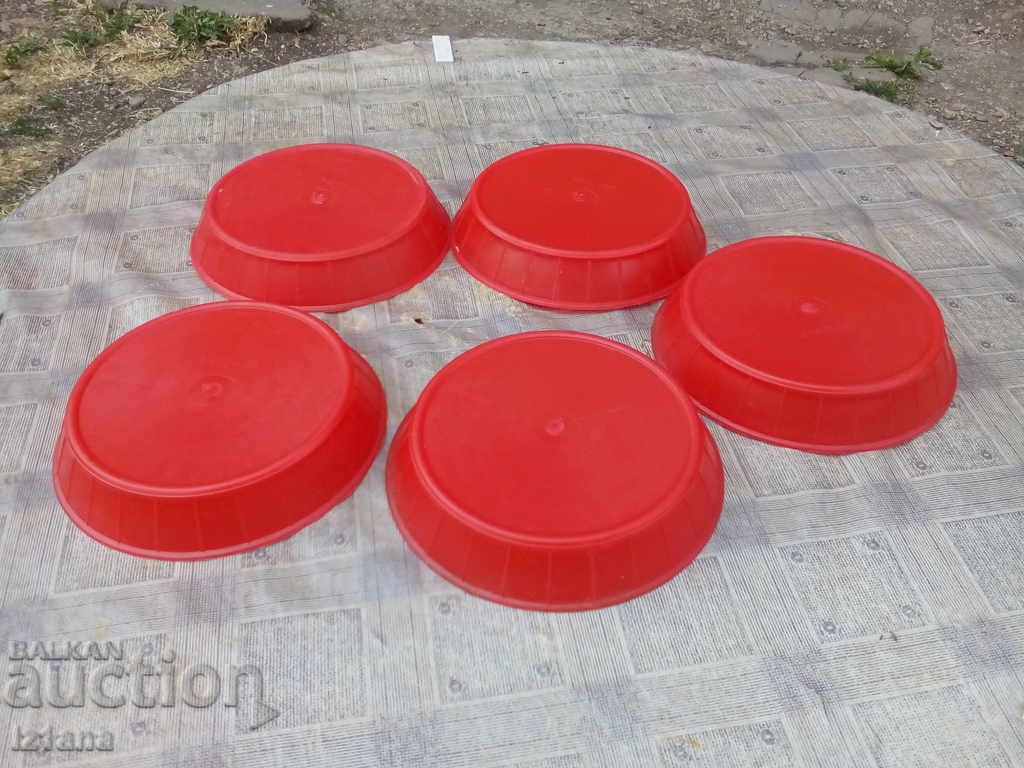 Delivery of saucer, saucer saucers Delivery of saucer, saucer saucers