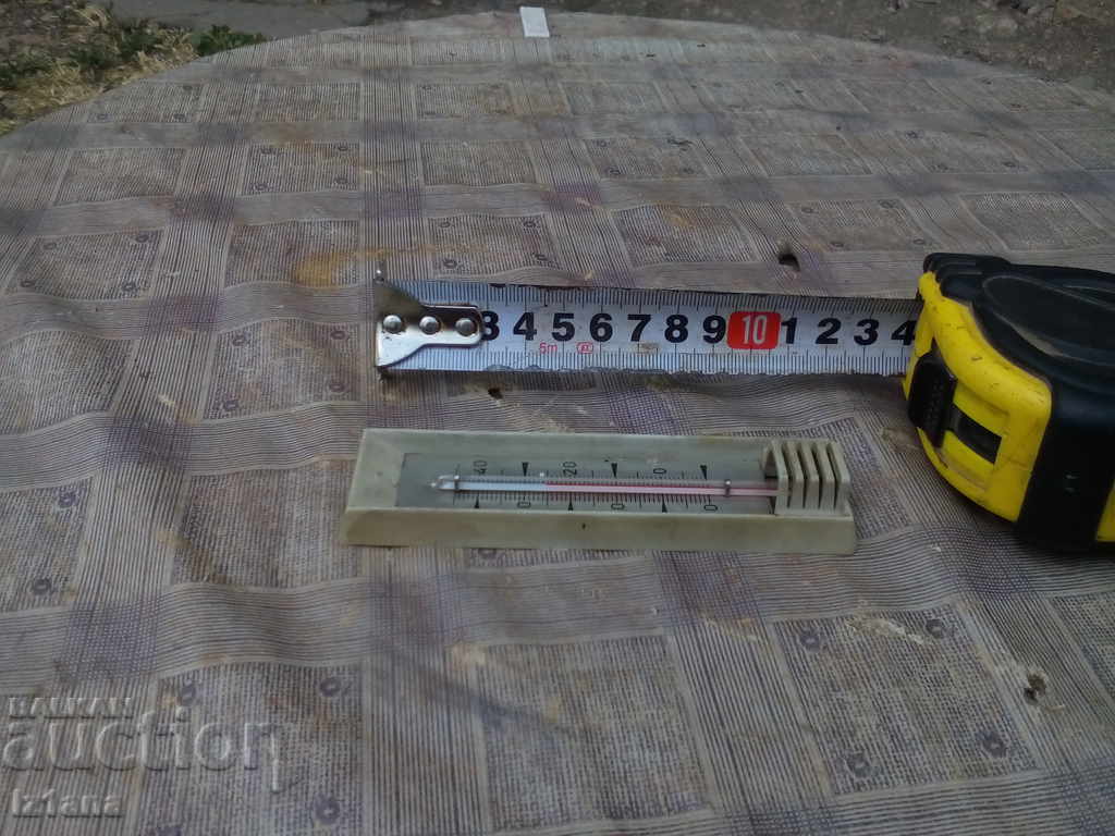 Old room thermometer with price 10.00 BGN | € 5.11 Old room thermometer with price 10.00 BGN | € 5.11