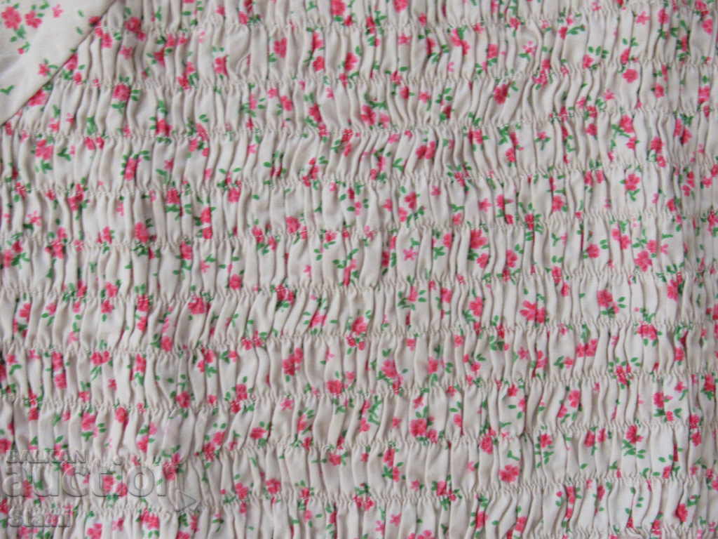 Блузка за момиче с буфан ръкав, размер 110 с цена 7.00 лв. | € 3.58 Блузка за момиче с буфан ръкав, размер 110 с цена 7.00 лв. | € 3.58