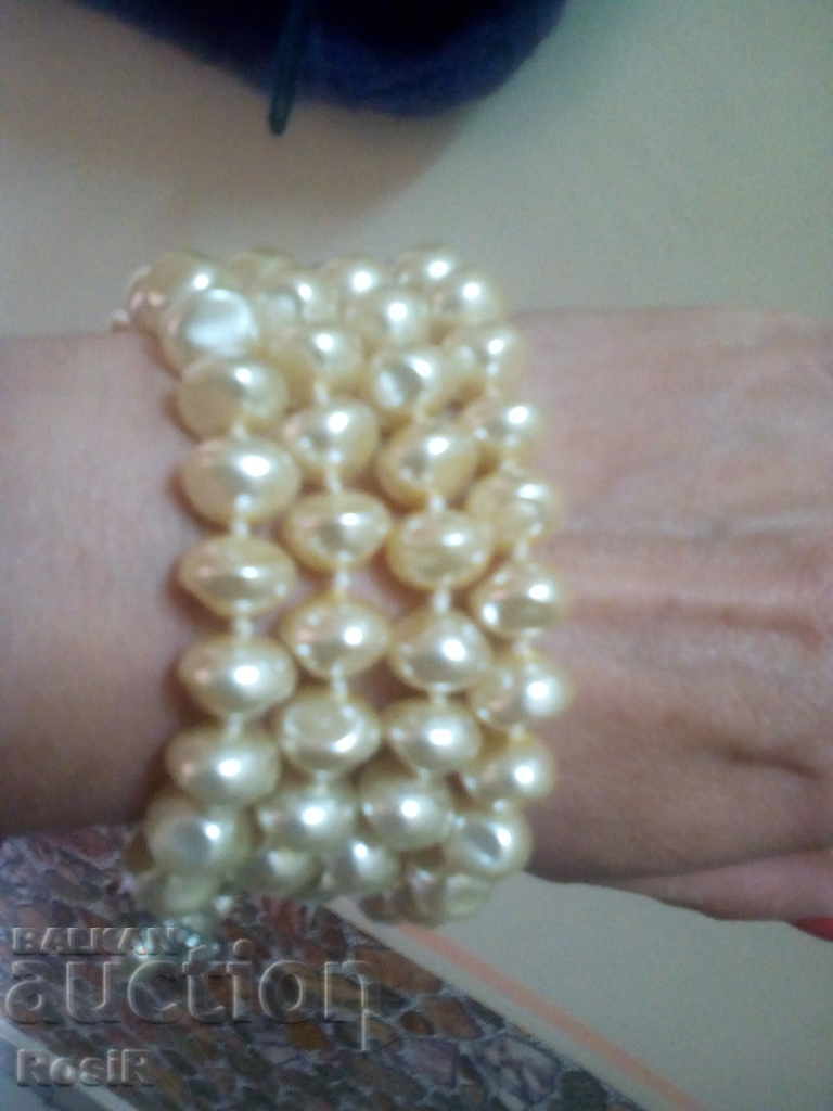 Auction OLD CAROL OF PEARLS Auction OLD CAROL OF PEARLS