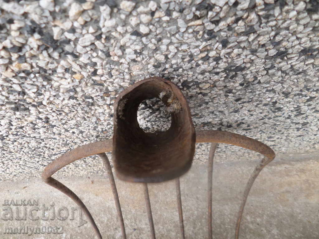 Auction Old villa, wrought iron instrument Auction Old villa, wrought iron instrument