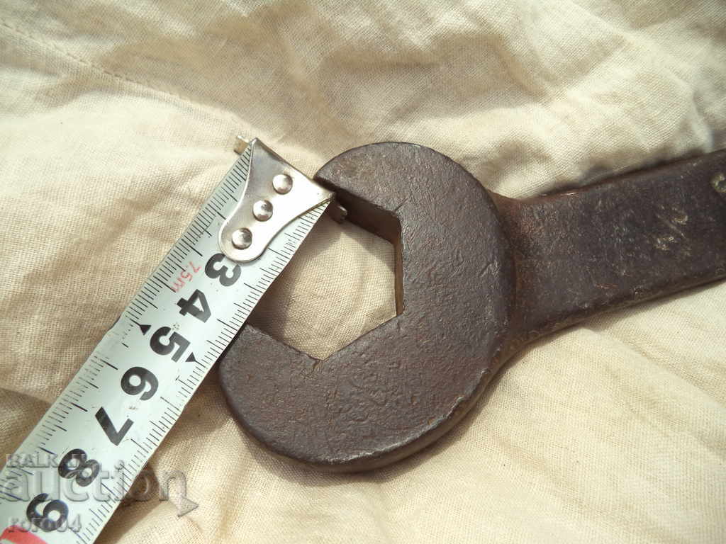 Delivery of AMERICAN BOMBANDHIRE BUTTERFLY B-17 Flying Fortres Delivery of AMERICAN BOMBANDHIRE BUTTERFLY B-17 Flying Fortres