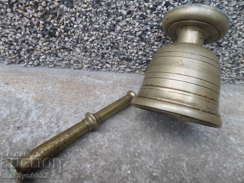 Old bronze mortar with hammer, mortar with price 69.00 BGN | € 35.28 Old bronze mortar with hammer, mortar with price 69.00 BGN | € 35.28