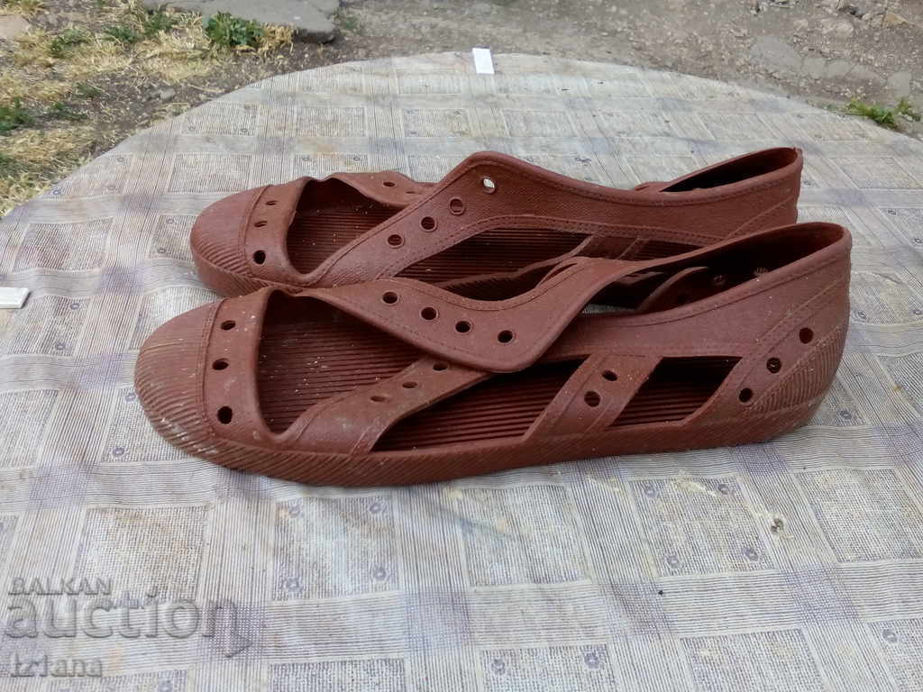 Delivery of Old sandals PIRIN Delivery of Old sandals PIRIN