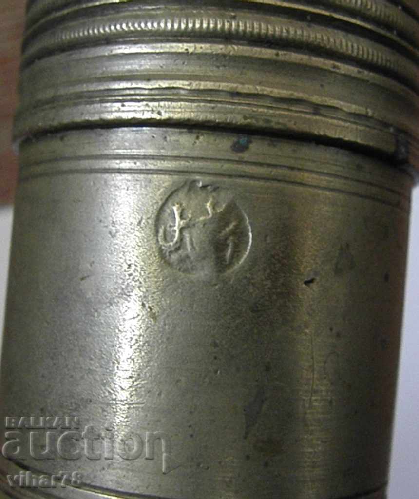 OLD BLACK PEPPER/COFFEE GRINDER - 6 OLD BLACK PEPPER/COFFEE GRINDER - 6