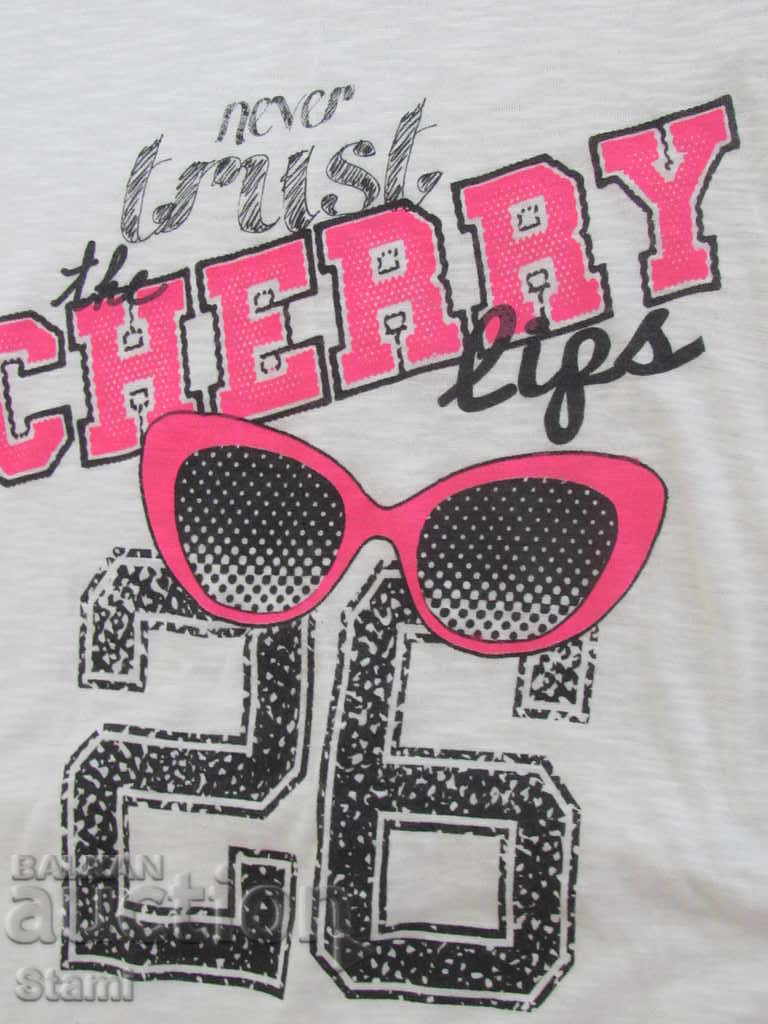 Women's printed T-shirt, size M - 6 Women's printed T-shirt, size M - 6