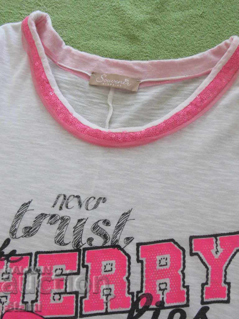 Women's printed T-shirt, size M - 7 Women's printed T-shirt, size M - 7