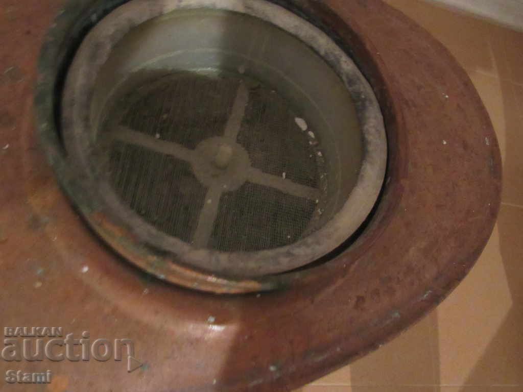 An old copper sprayer - 7