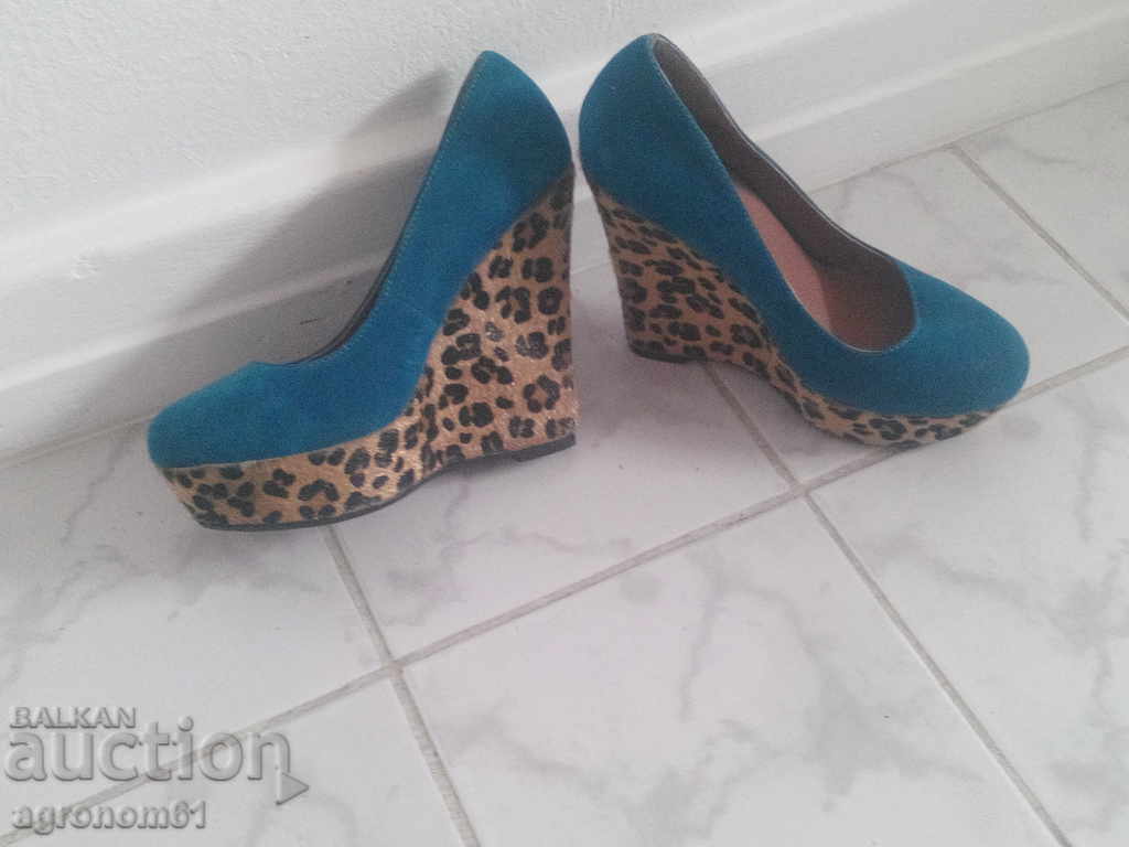 Auction  New women's shoes №37