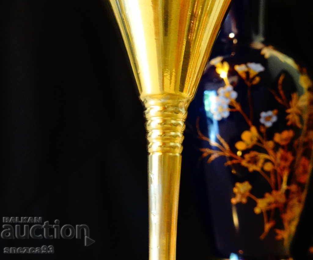 Licitație Pahar de bronz, cupă de vin, martini Licitație Pahar de bronz, cupă de vin, martini