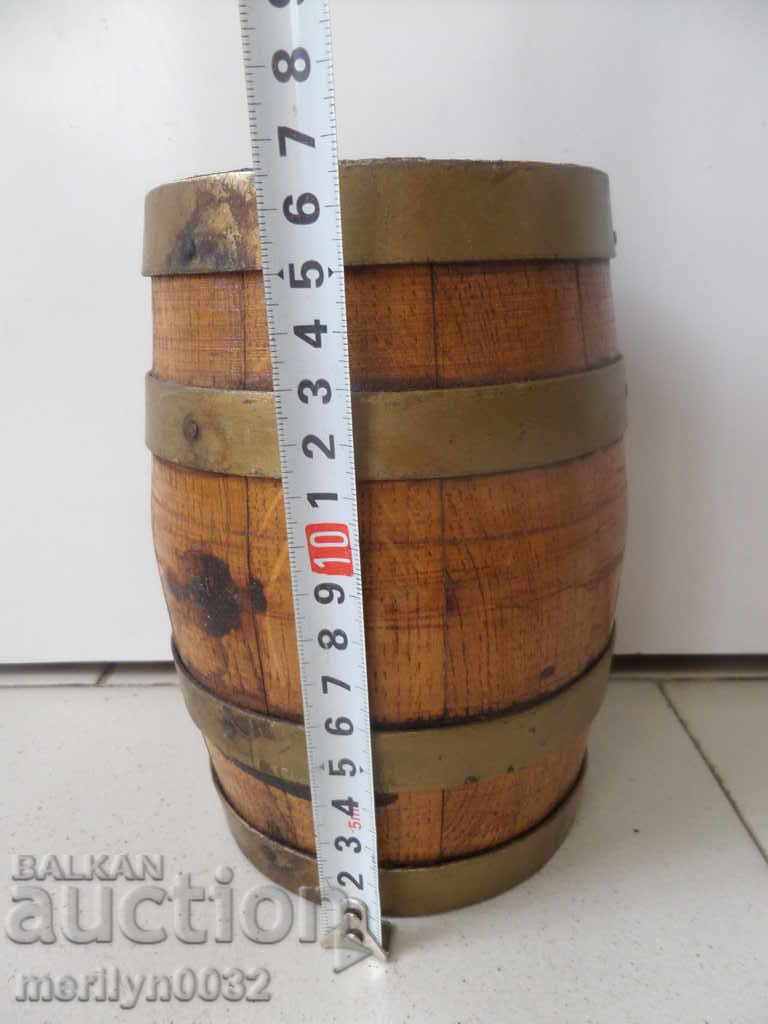 Furtuna, cilindrul, ciocolata din lemn si carton cu preț 49.00 BGN | € 25.05 Furtuna, cilindrul, ciocolata din lemn si carton cu preț 49.00 BGN | € 25.05