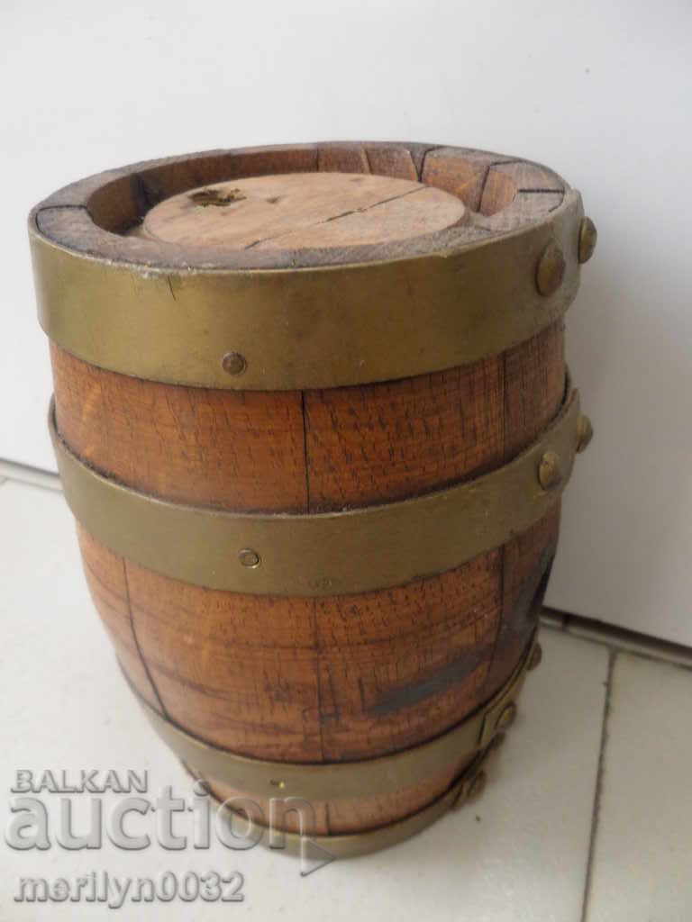 Furtuna, cilindrul, ciocolata din lemn si carton - 5 Furtuna, cilindrul, ciocolata din lemn si carton - 5