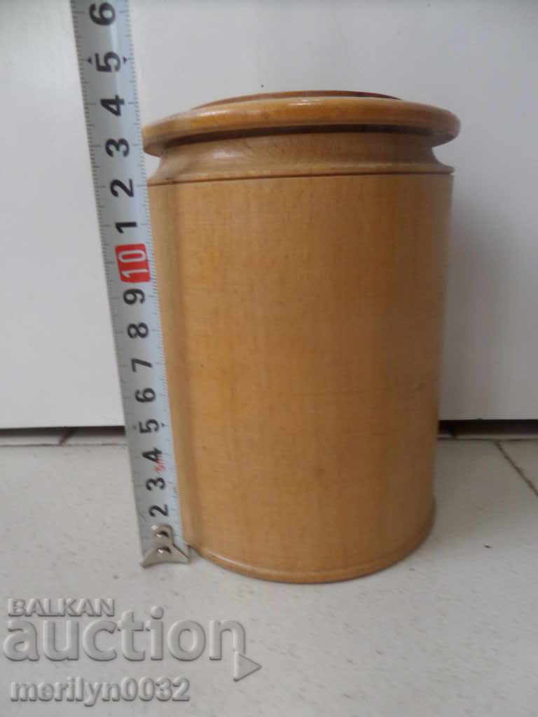 Auction  An old spice box, a wooden jar with a lid, a wooden jar