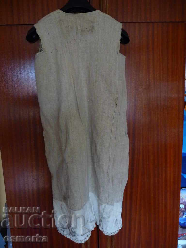 Delivery of Old authentic shirt made of thick coat retro