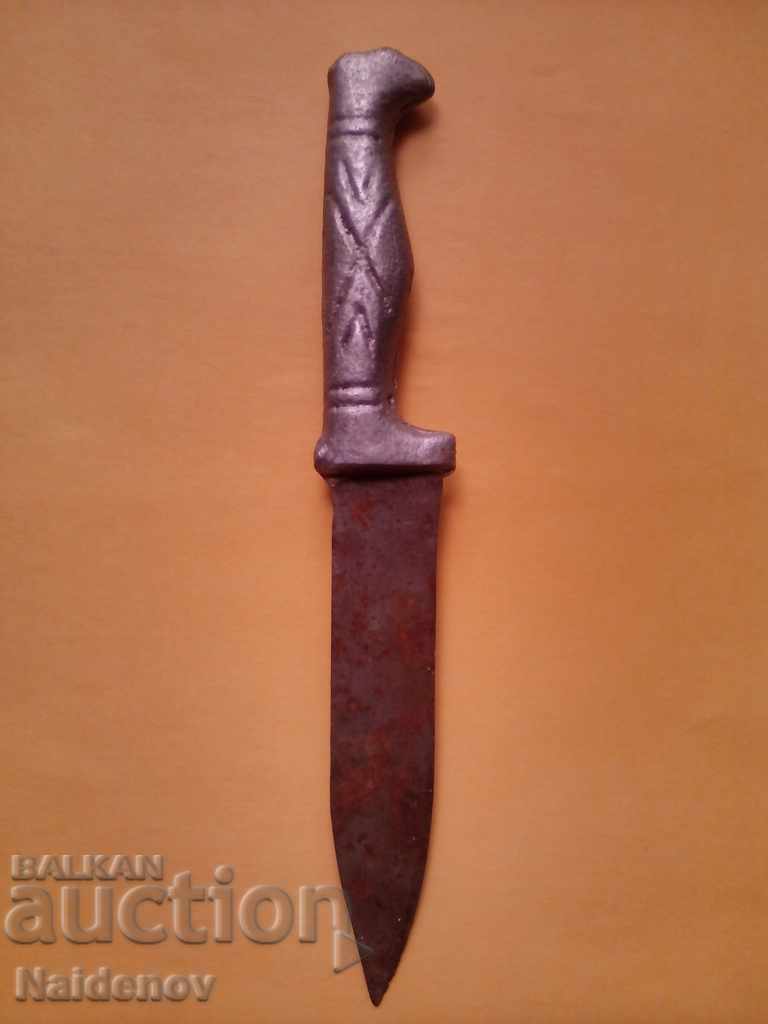 Cuțit din Epoca Socialistă