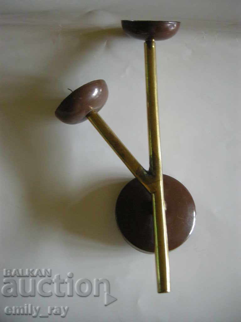 old apple with price 10.00 BGN | € 5.11 old apple with price 10.00 BGN | € 5.11