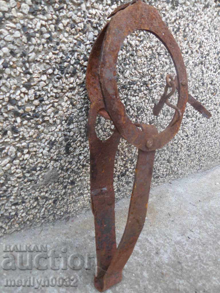 Delivery of Hand-wrought trap wrought iron Delivery of Hand-wrought trap wrought iron