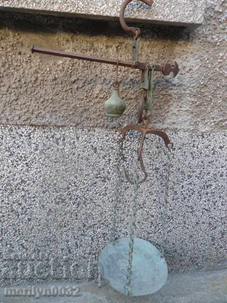 Ottoman scale with mace, scale, weight, wrought iron Ottoman scale with mace, scale, weight, wrought iron