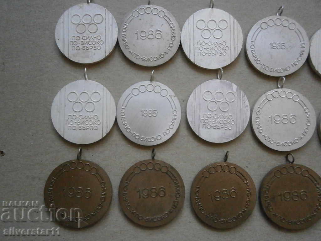 BFFS Lot Medals Medal from Soccer 15pcs - 5 BFFS Lot Medals Medal from Soccer 15pcs - 5