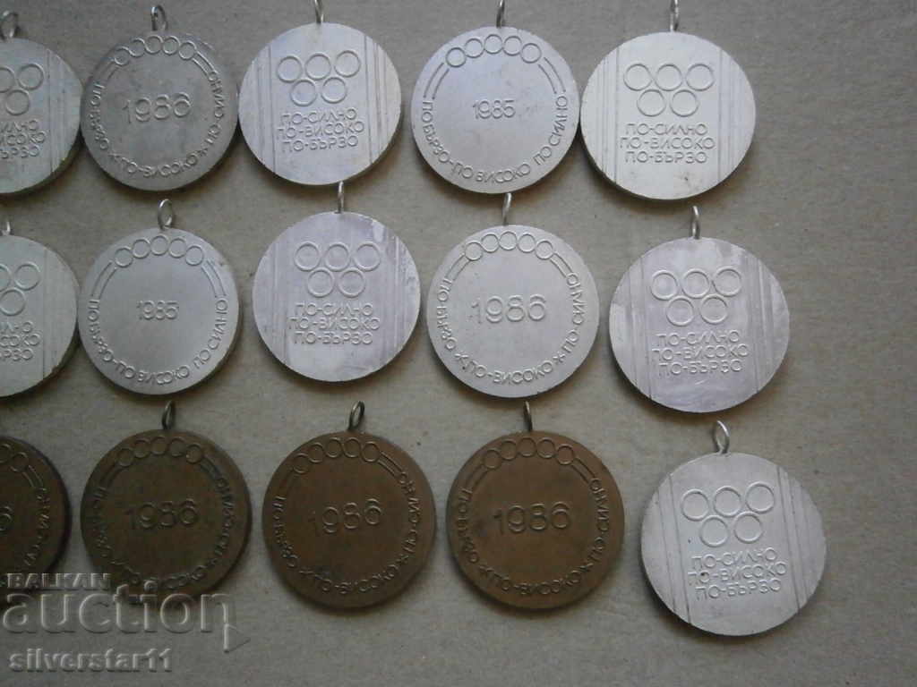 BFFS Lot Medals Medal from Soccer 15pcs - 6 BFFS Lot Medals Medal from Soccer 15pcs - 6