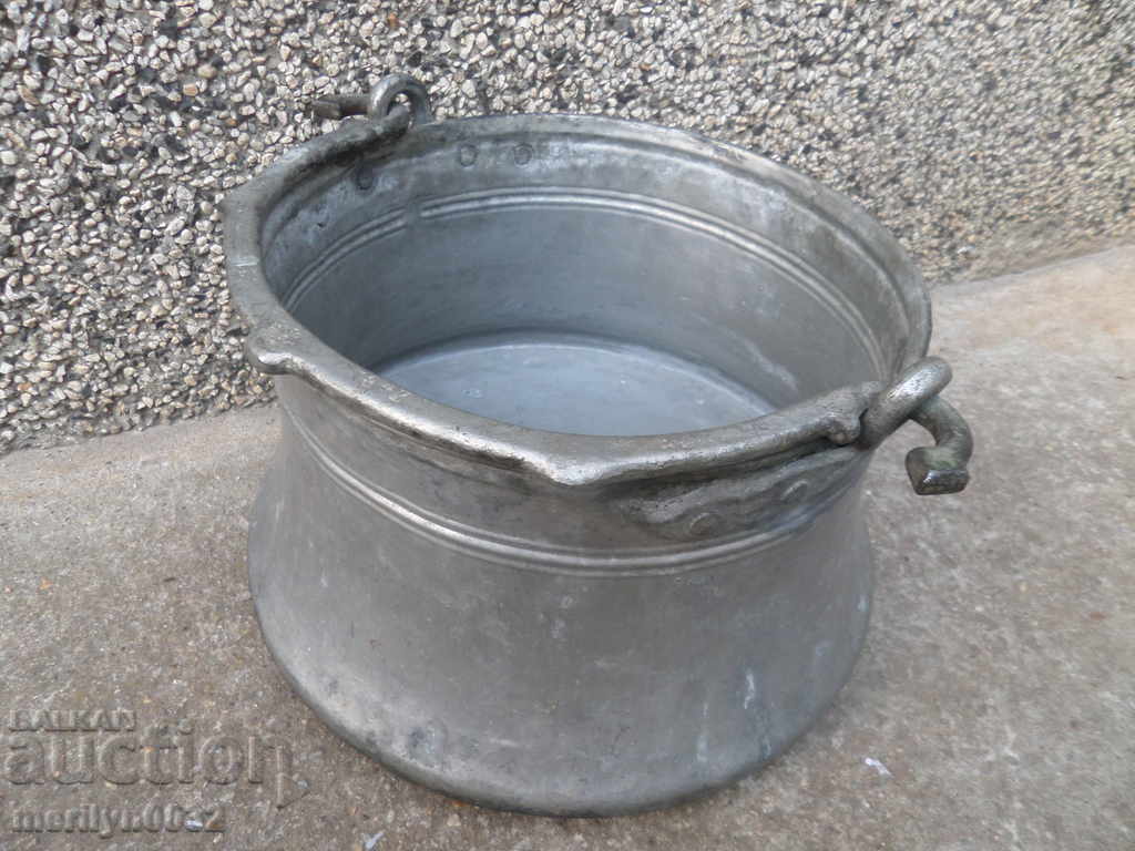 Tin boned, boiler, baker, copper pot with price 99.00 BGN | € 50.62 Tin boned, boiler, baker, copper pot with price 99.00 BGN | € 50.62