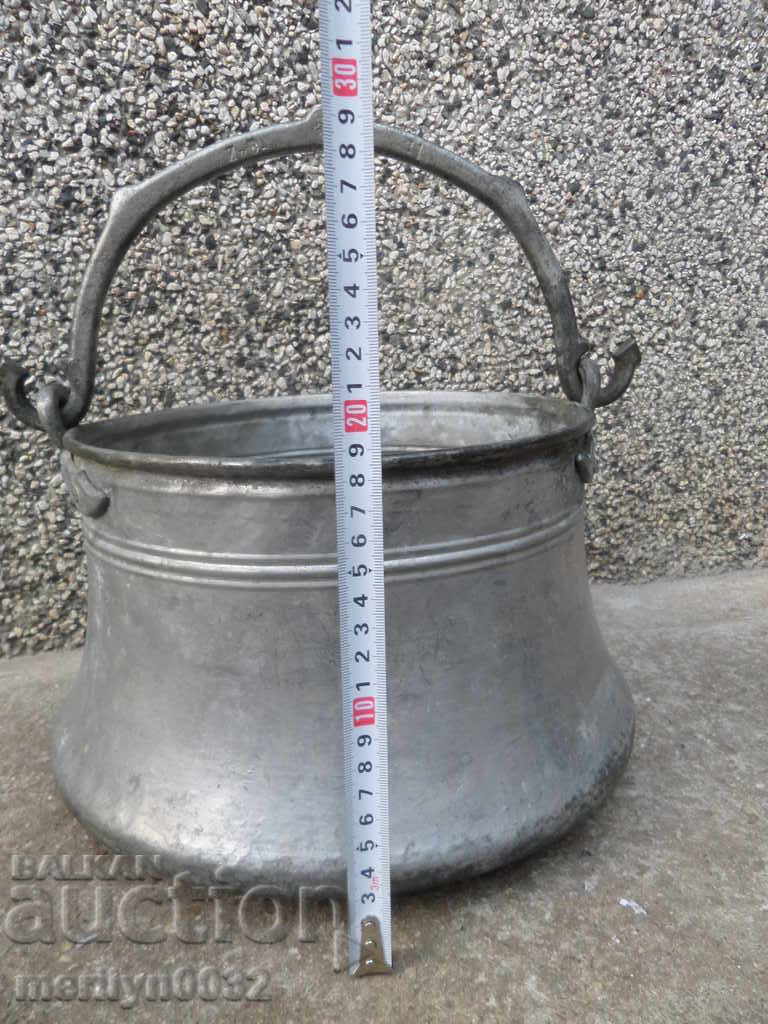 Delivery of Tin boned, boiler, baker, copper pot Delivery of Tin boned, boiler, baker, copper pot