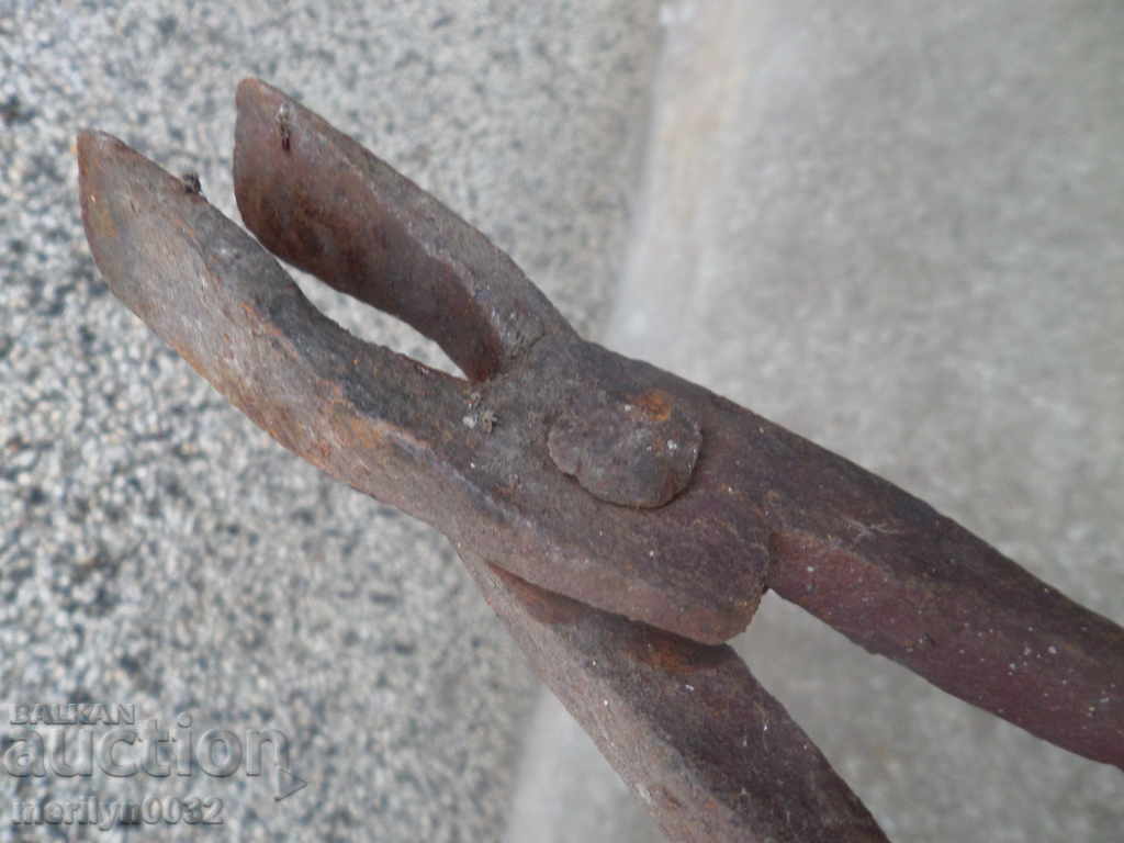 Old forging pliers, wrought iron, tool - 5 Old forging pliers, wrought iron, tool - 5