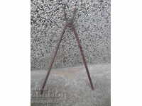 Παλιά λαβίδα σιδηρουργού, σφυρήλατο σίδερο, εργαλείο